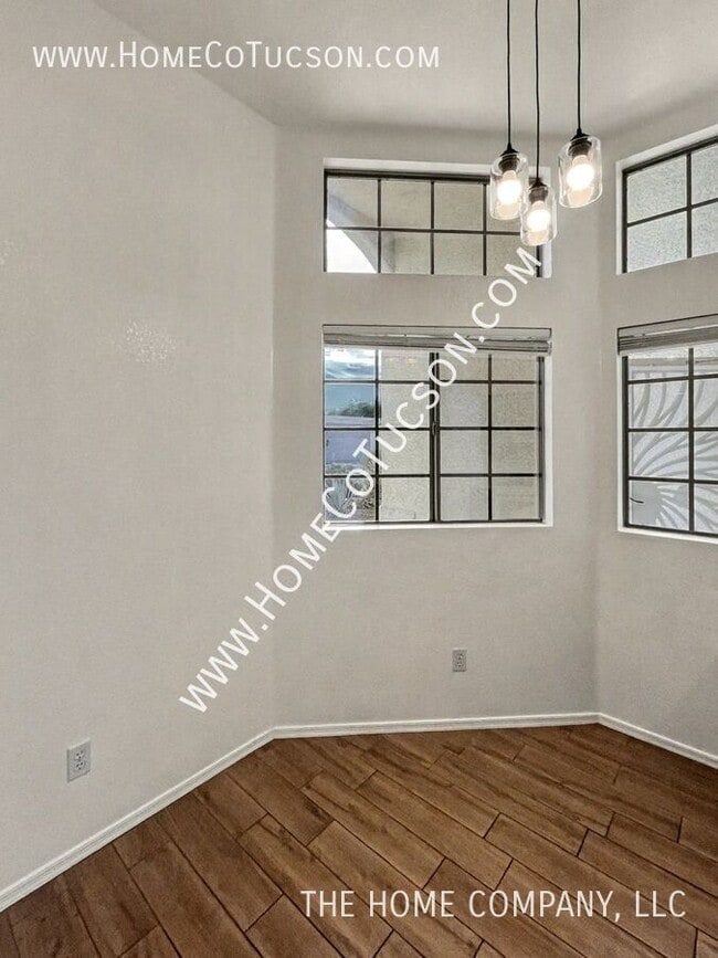 Building Photo - 2660 W Camino del Sitio