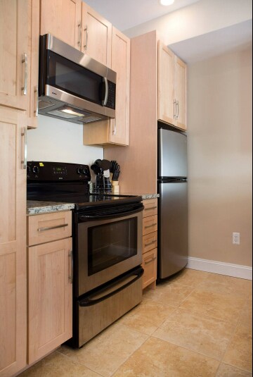 Building Photo - 2803 Ontario Rd NW