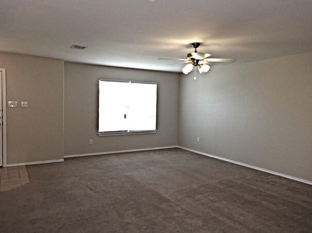 Building Photo - 922 Magnolia Hl