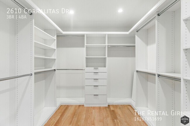 Building Photo - 2610 Corralitas Dr