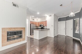 Building Photo - STUNNING UPDATED 1 BED / 1 BATH BILTMORE A...