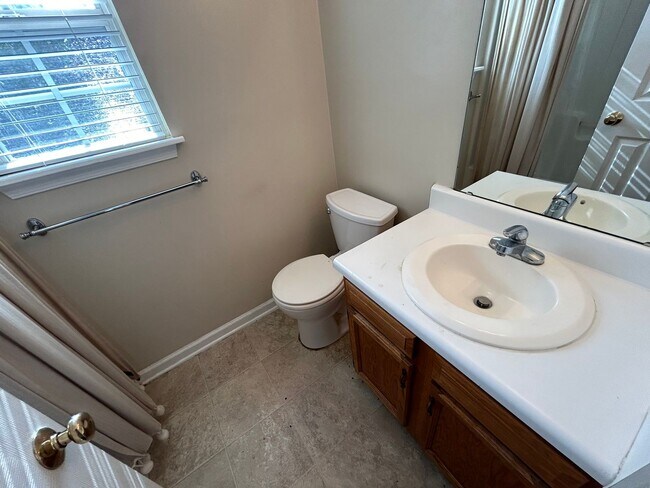 Building Photo - COMING SOON! N Greensboro, 4/2.5 home off of N Church St near Lake Jeanette & I-840