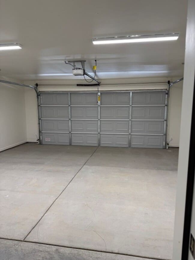 Building Photo - East- NEW BUILD 3 Bedroom rental homes!