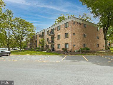 Building Photo - 1575 W Street Rd