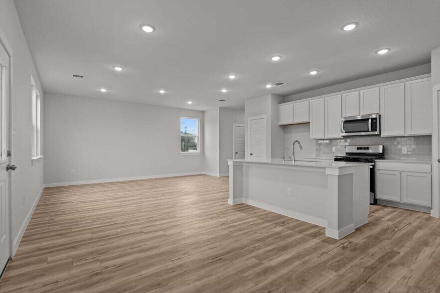 Building Photo - 6522 Bufflehead Bnd