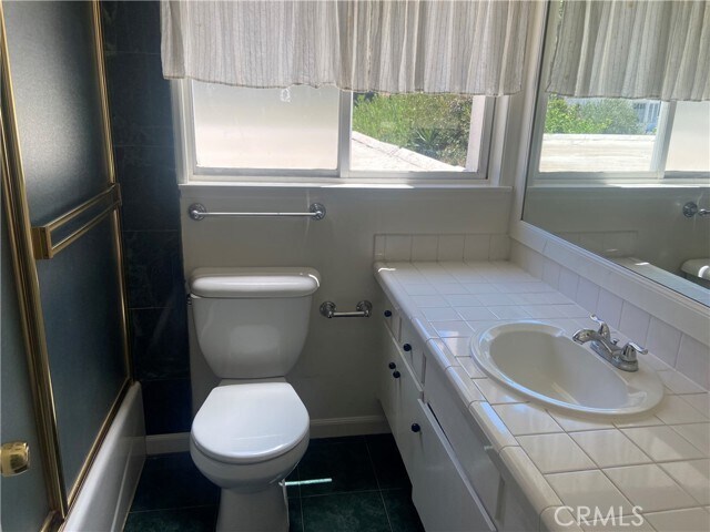 Building Photo - 17041 Escalon Dr