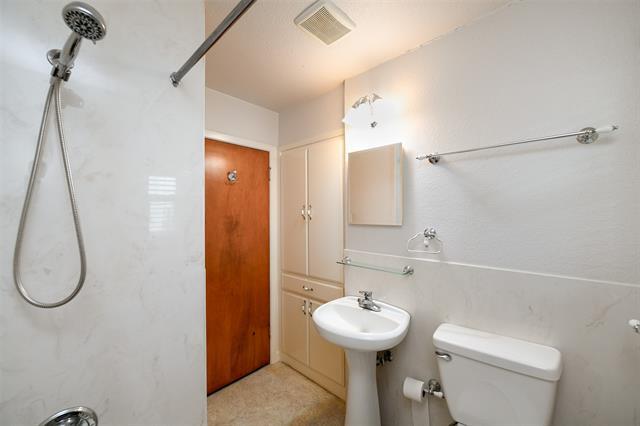 Building Photo - 4825 Trail Lake Dr