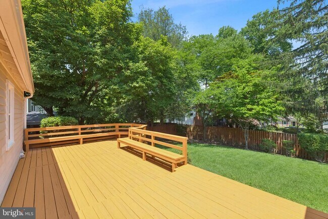 Building Photo - 8326 Briar Creek Dr
