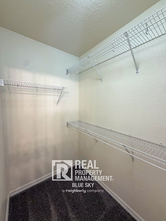 Building Photo - 12336 Jaybird Rd