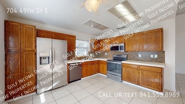 Building Photo - 704 49th St E