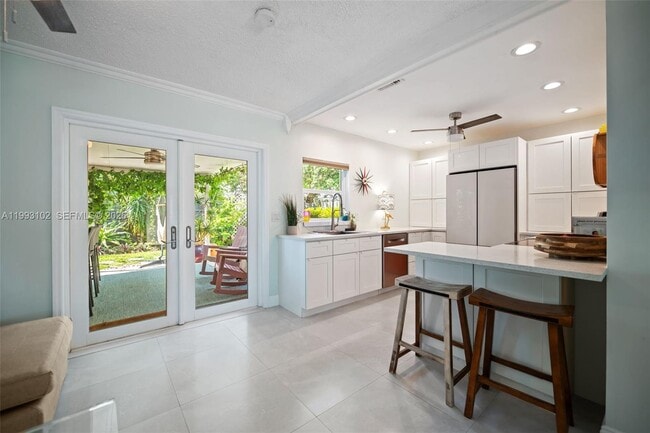 Building Photo - 350 NE 59th St