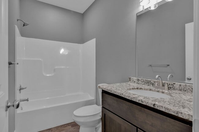 Building Photo - Brand New 2-Bed/3-Bath Townhouse in Joplin...
