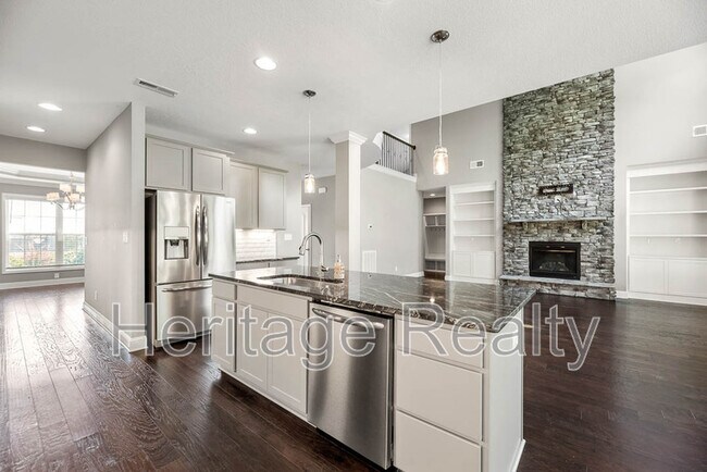 Building Photo - 925 Brookwood Ln