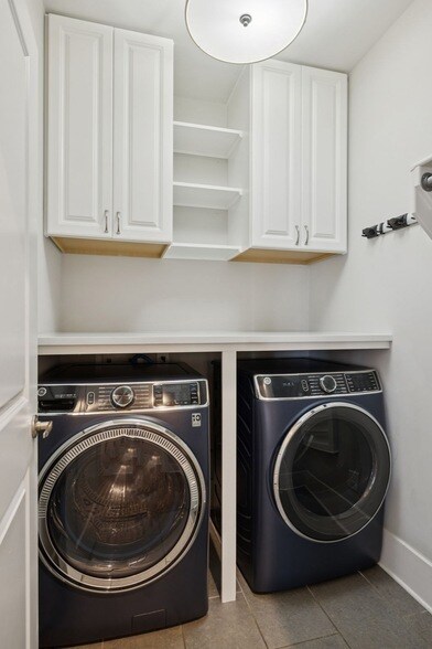 Building Photo - 2310 Vaulx Ln