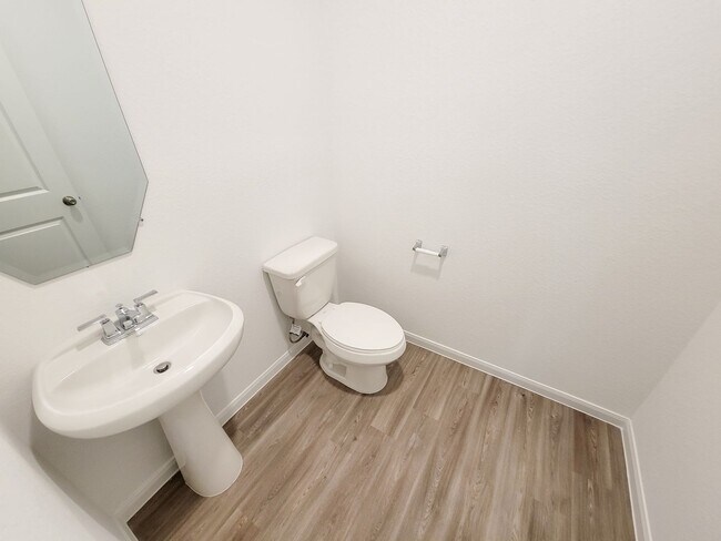 Building Photo - Beautiful brand-new construction with exceptional lake view in a new master planned community in ...