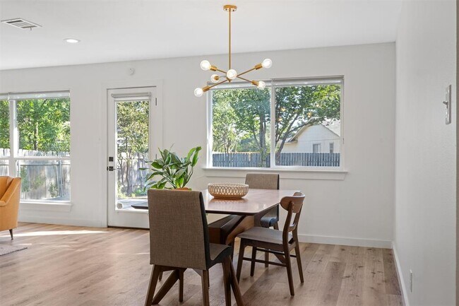 Building Photo - 7718 Croftwood Dr