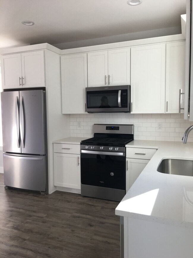 Building Photo - Brand New 3 Bedroom