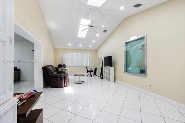 Building Photo - 19323 Carolina Cir