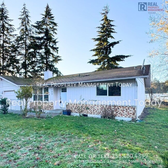 Building Photo - Charming and Updated 3 bed, 1.5 Bath Duple...