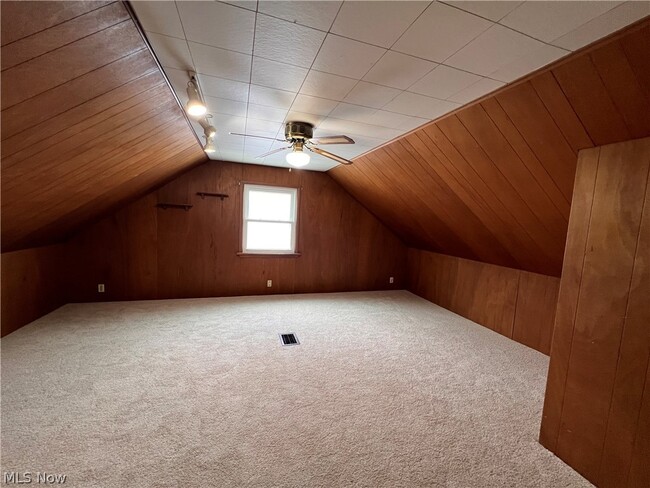 Building Photo - 3006 Torrington Ave