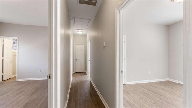 Building Photo - 848 Ridge Ave NW