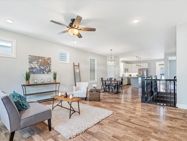 Building Photo - 3334 Simeon Bunker St