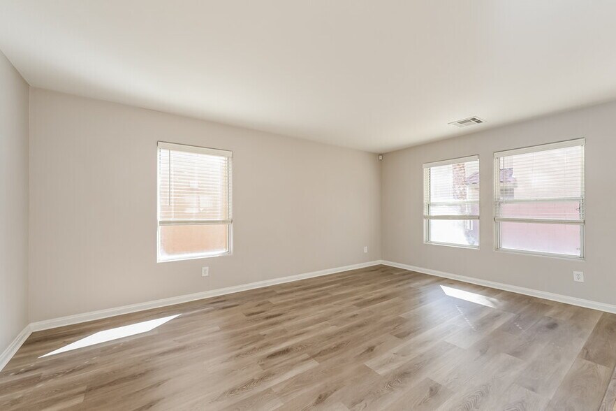 Building Photo - 6171 W Blue Rapids Ct