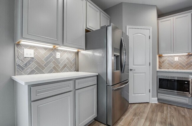 Building Photo - Gorgeous Newer Construction Home!