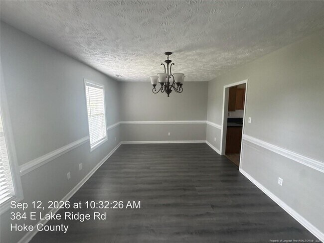 Building Photo - 384 E Lake Ridge Rd