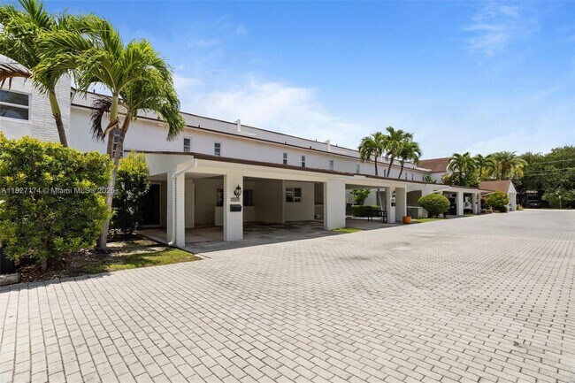 Building Photo - 7508 SW 58th Ave