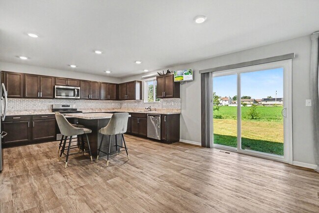 Building Photo - 1329 Prairie Creek Trail