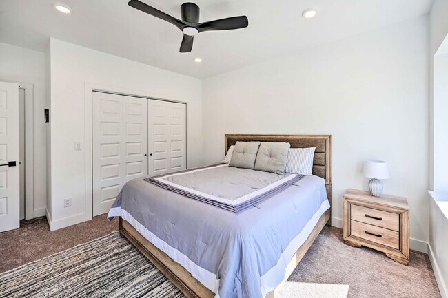 Building Photo - 30610 Boot Ct