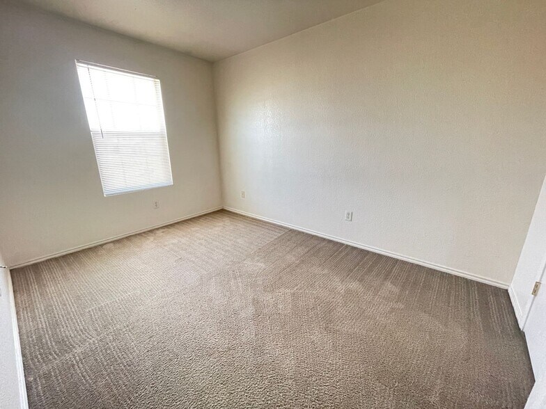 Building Photo - 4408 Abigail Dr