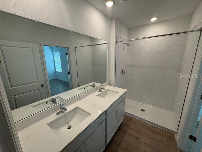 Building Photo - 32382 Weathered Oak Dr