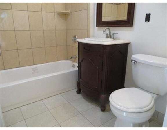 Building Photo - 254 Broadway