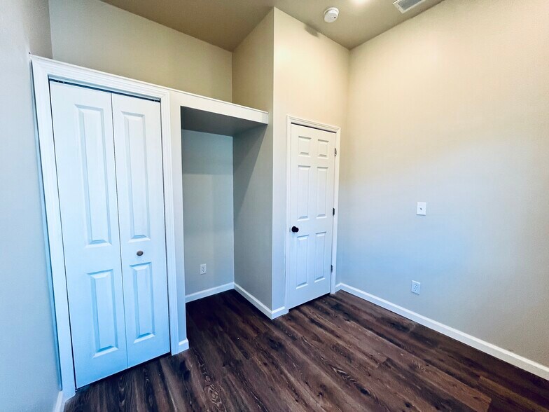 Bonus Room - 1012 Swan St
