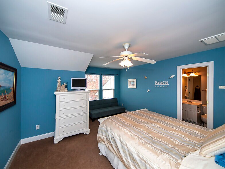 Building Photo - 7819 Chaddsley Dr