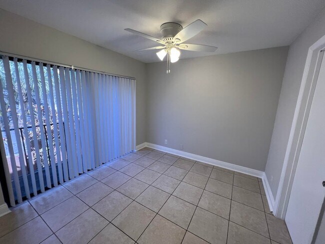 Building Photo - 1755 N Congress Ave