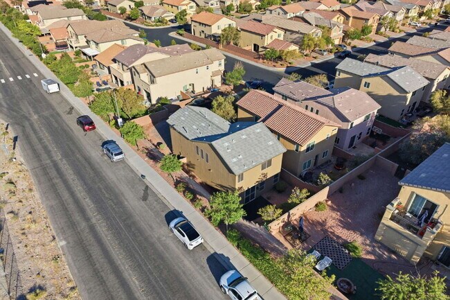 Building Photo - Available for Immediate Move-In! Discover this exceptionally well-maintained and cared-for corner...
