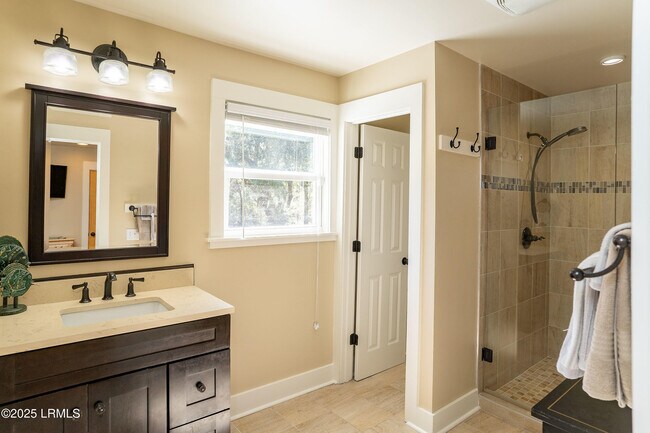 Building Photo - 80 Sea Pines Dr