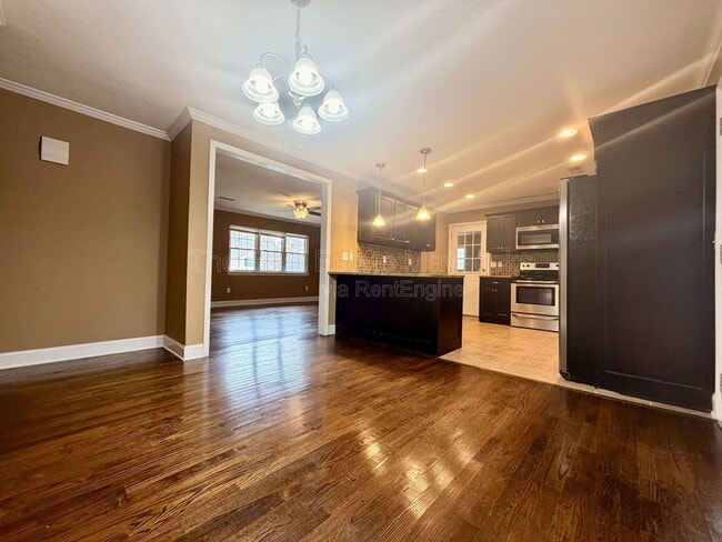 Building Photo - 1160 Greens Rd