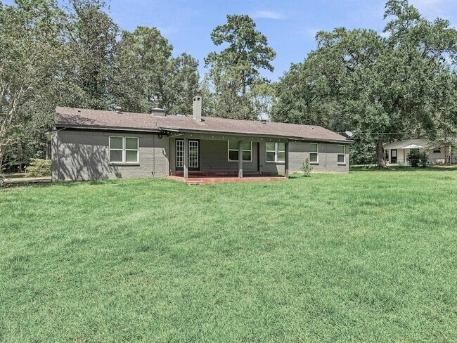 Building Photo - 165 Morris Dr