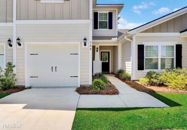 Primary Photo - 3 br, 2.5 bath Townhome - 244 Lake Lily Dr