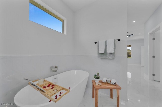 Building Photo - 3706 16th St W