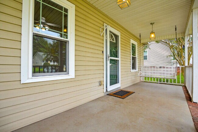 Building Photo - 2-Bedroom, 1-Bath Home in Fort Mill | $1,995 per Month