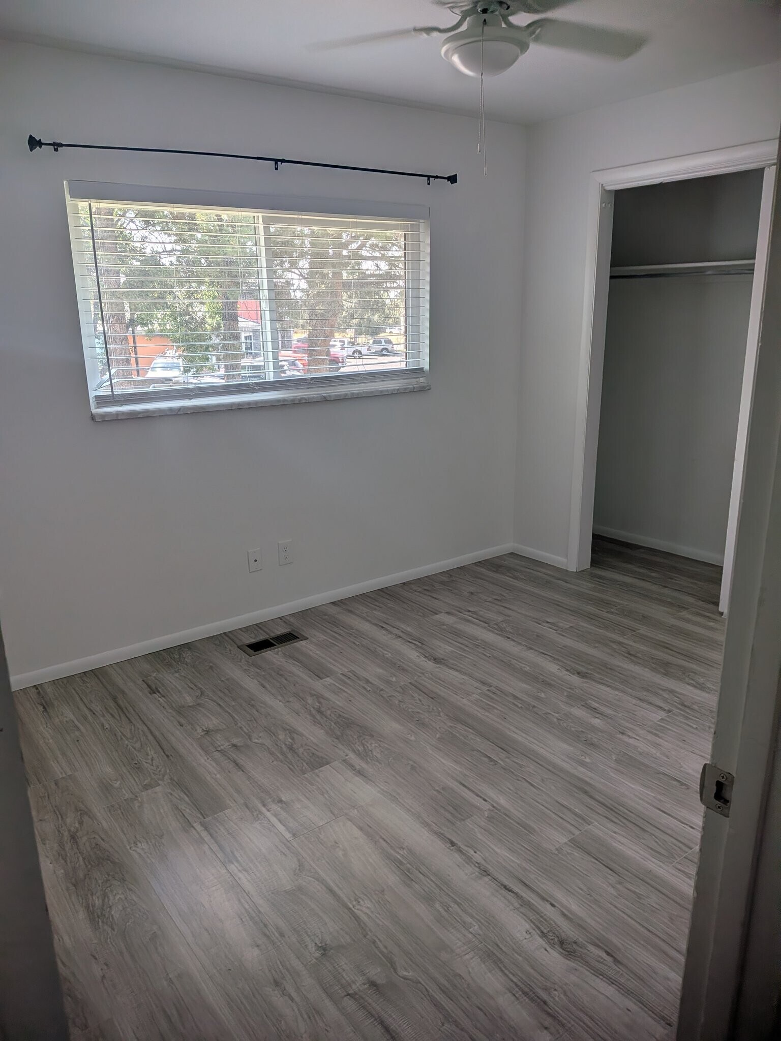 Building Photo - 1445 N Amiron Way