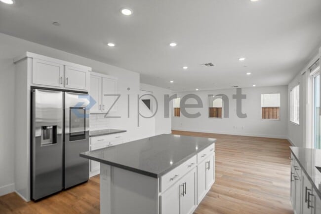 Building Photo - 3375 Tibidabo St