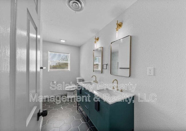 Building Photo - 3137 FM200