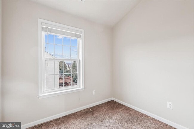 Building Photo - 5503 Sacramento Mews Pl