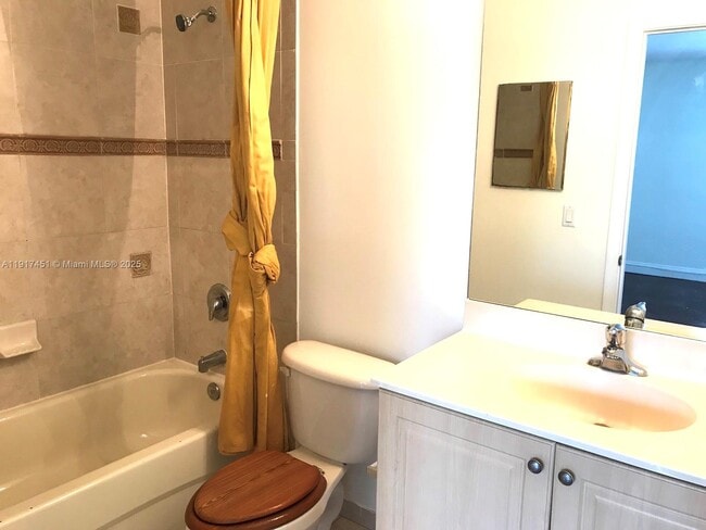 Building Photo - 8233 SW 25th Ct